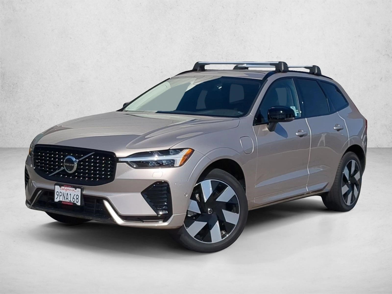 2025 Volvo XC60 Plus