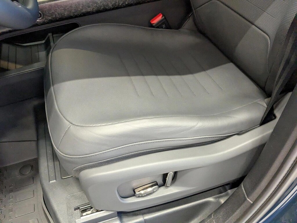 New 2026 Land Rover Defender 110 P635 OCTA Sport Utility