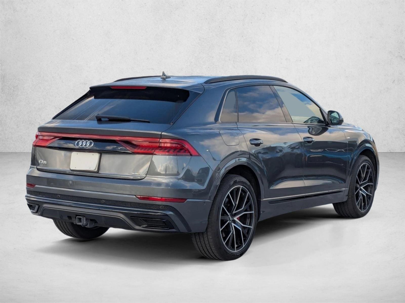 2019 Audi Q8 Prestige photo 5