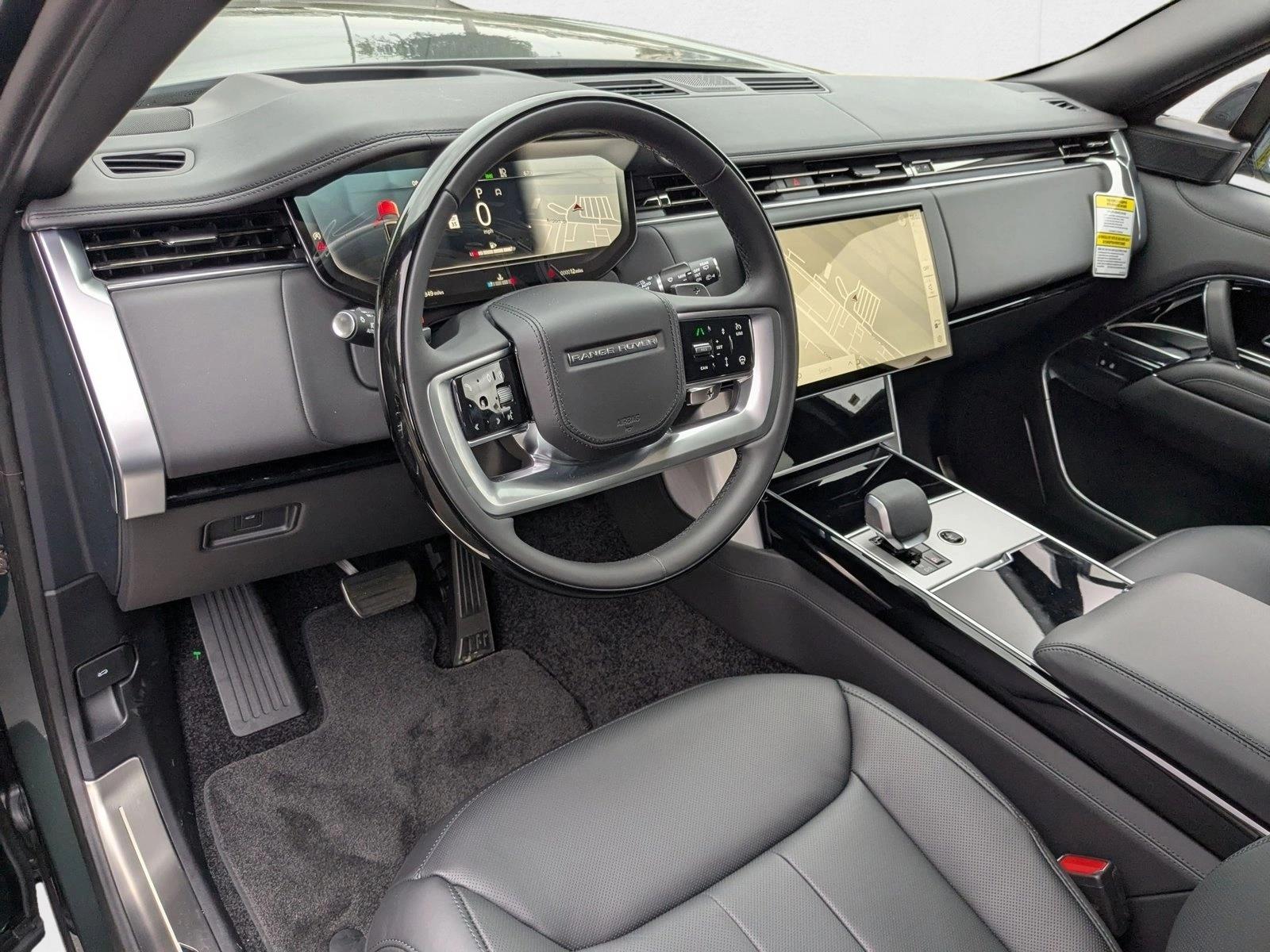 2025 Land Rover Range Rover Autobiography photo 3