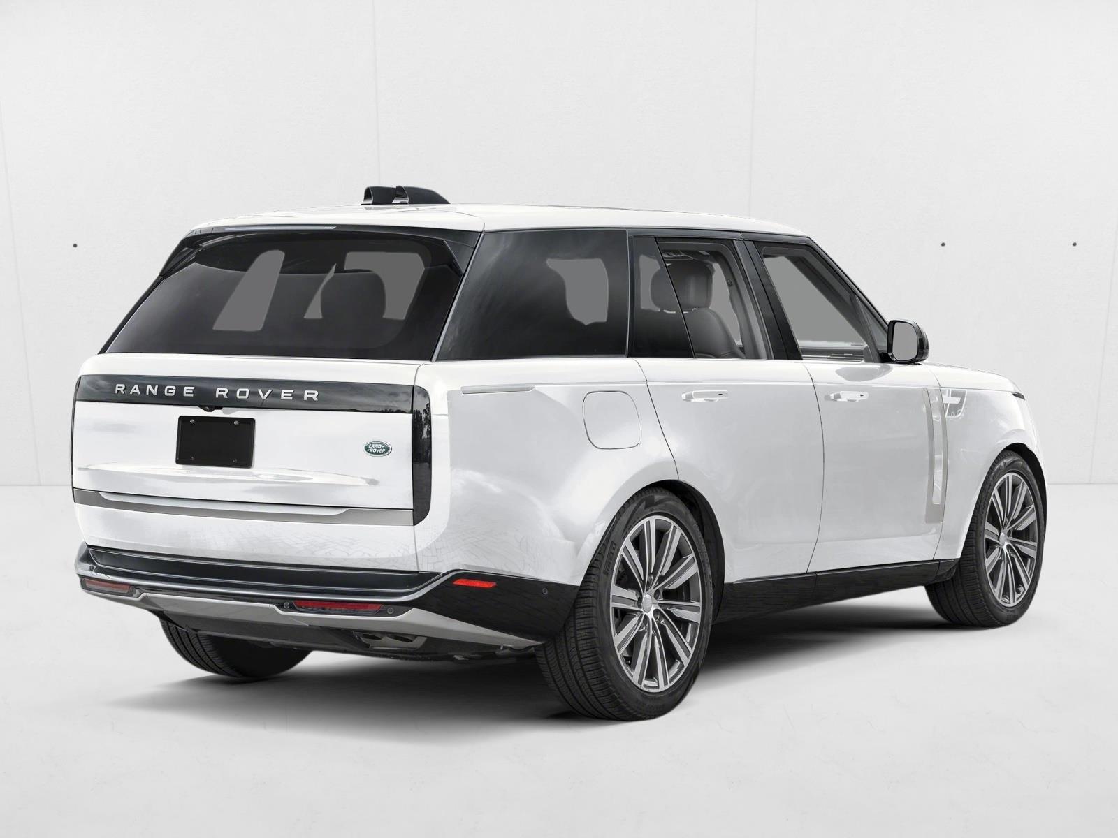 2025 Land Rover Range Rover SE photo 2