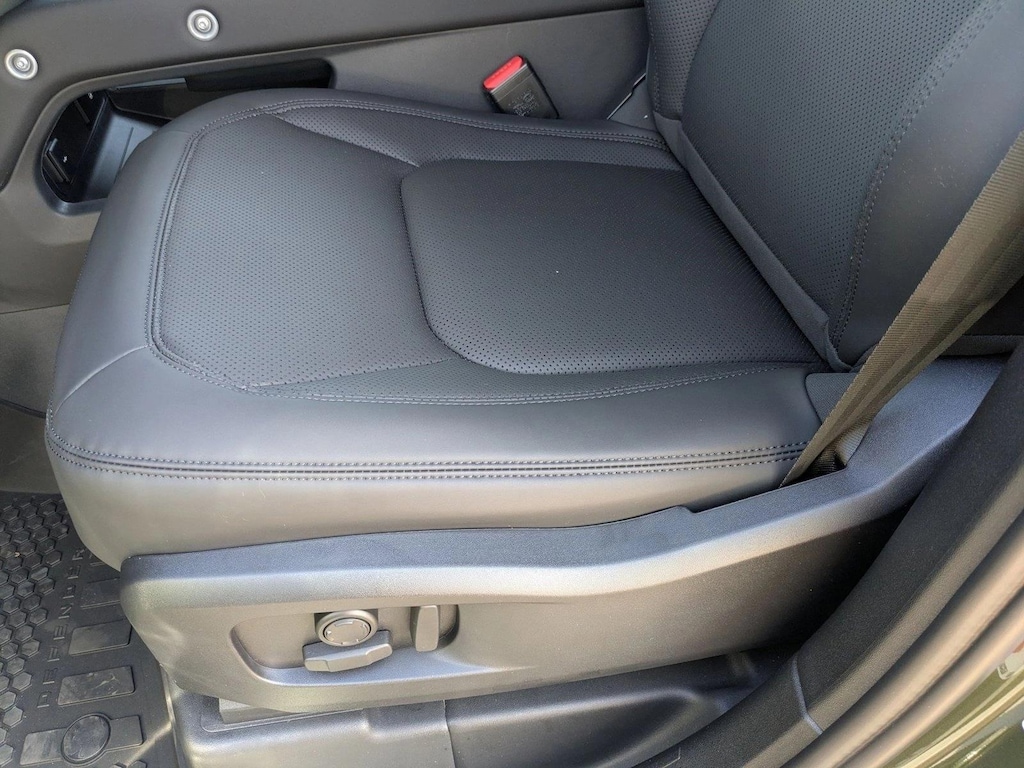 New 2026 Land Rover Defender 110 S 300PS SUV