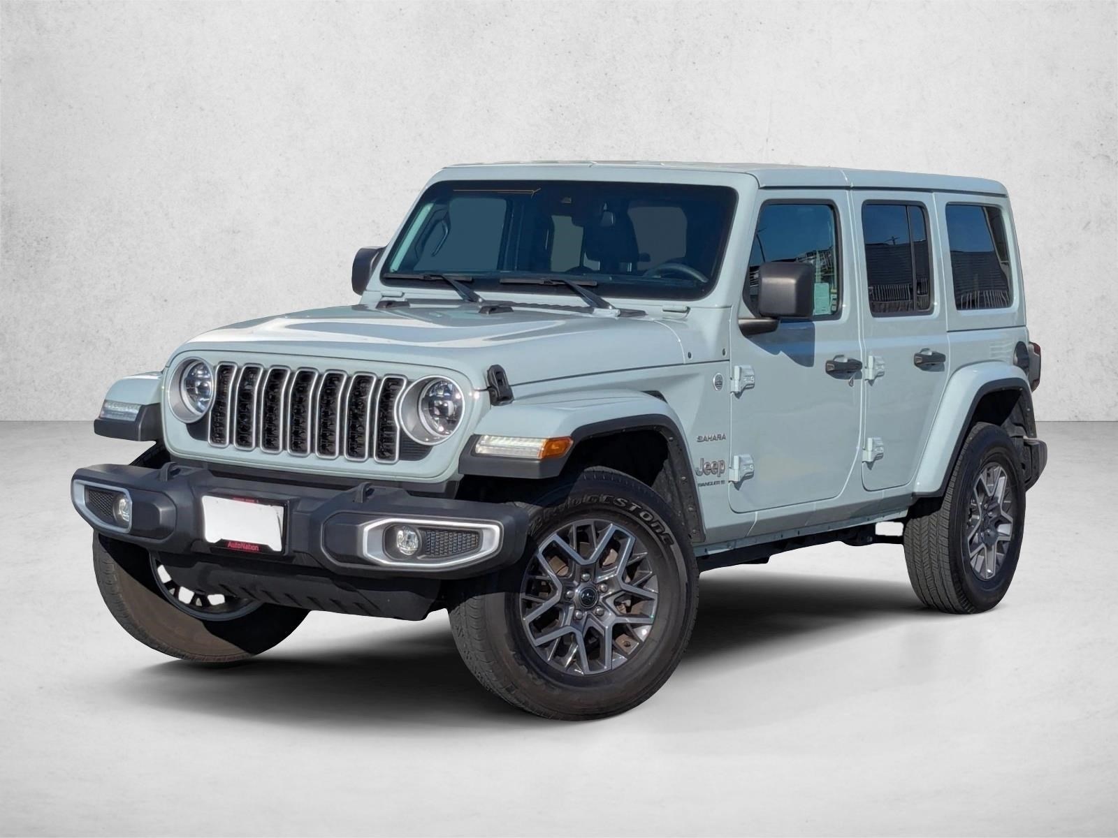 2024 Jeep Wrangler 4-Door Sahara's photo