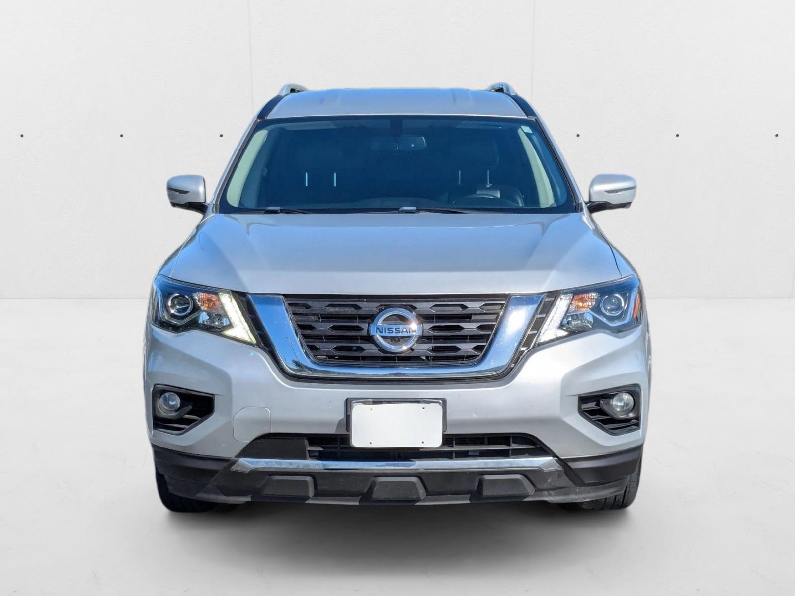 2019 Nissan Pathfinder SL photo 2
