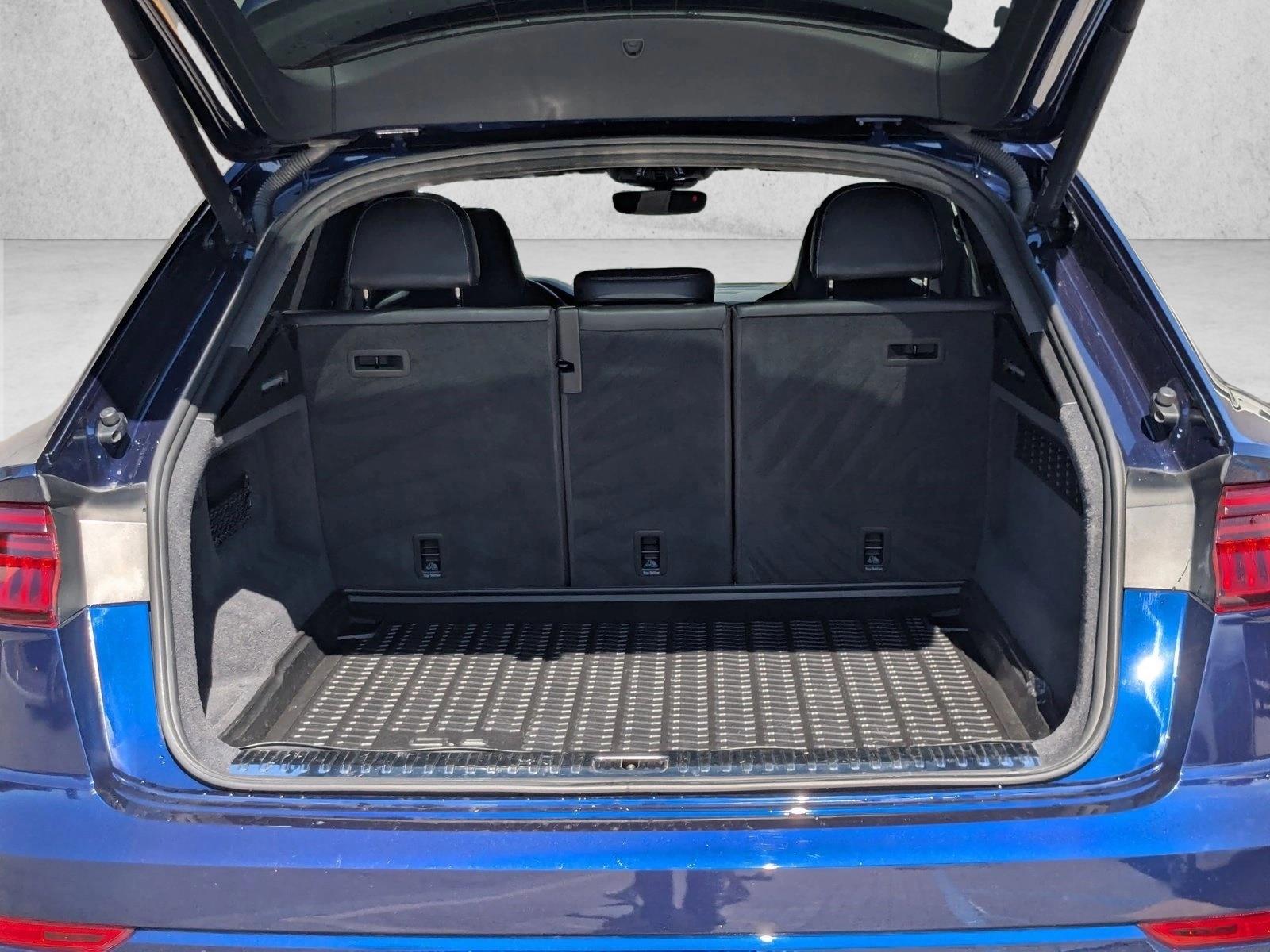 2021 Audi RS Q8 photo 5