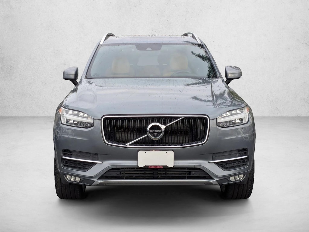 Used 2018 Volvo XC90 Momentum Sport Utility