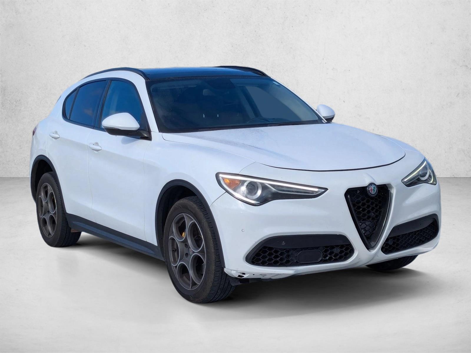 2019 Alfa Romeo Stelvio Sport photo 3