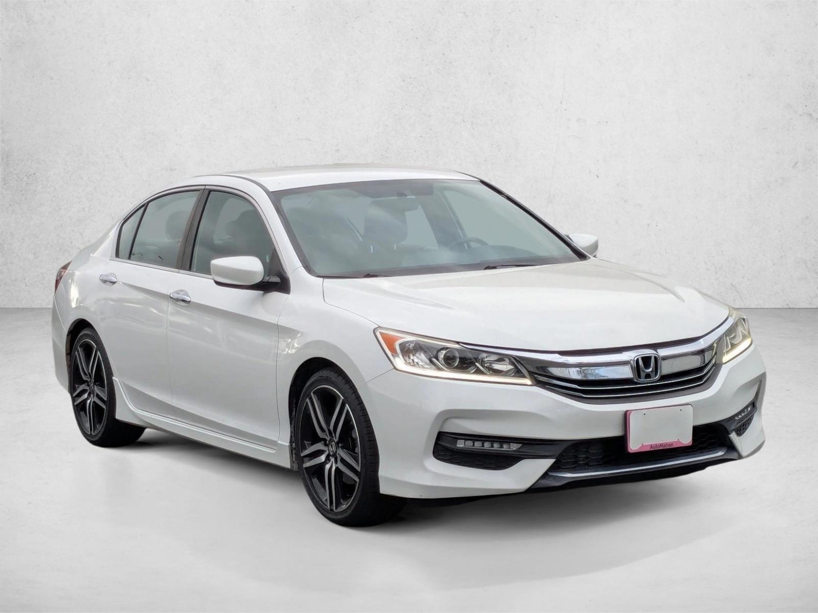 2017 Honda Accord Sport photo 3