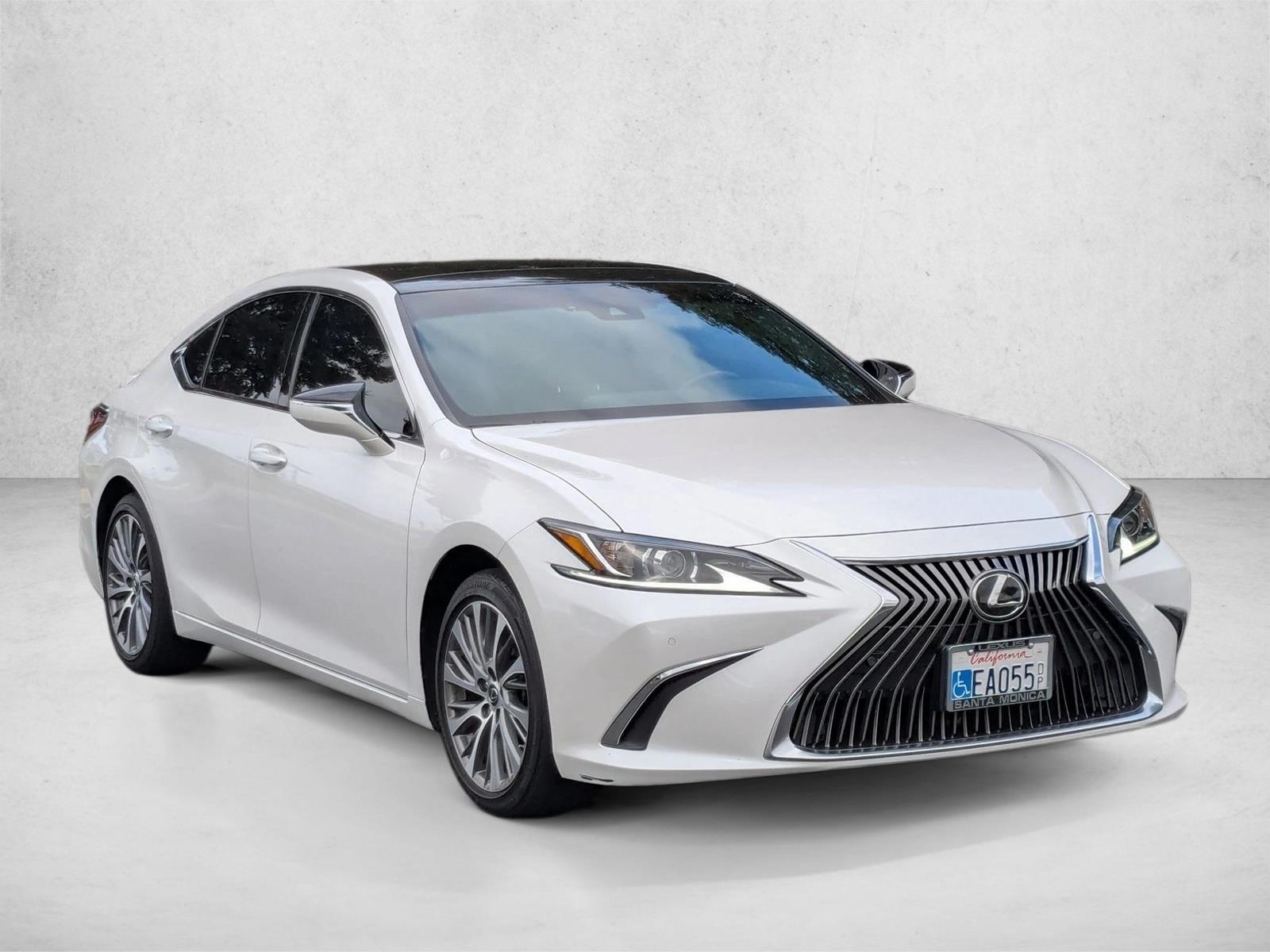 2021 Lexus ES 350 photo 3