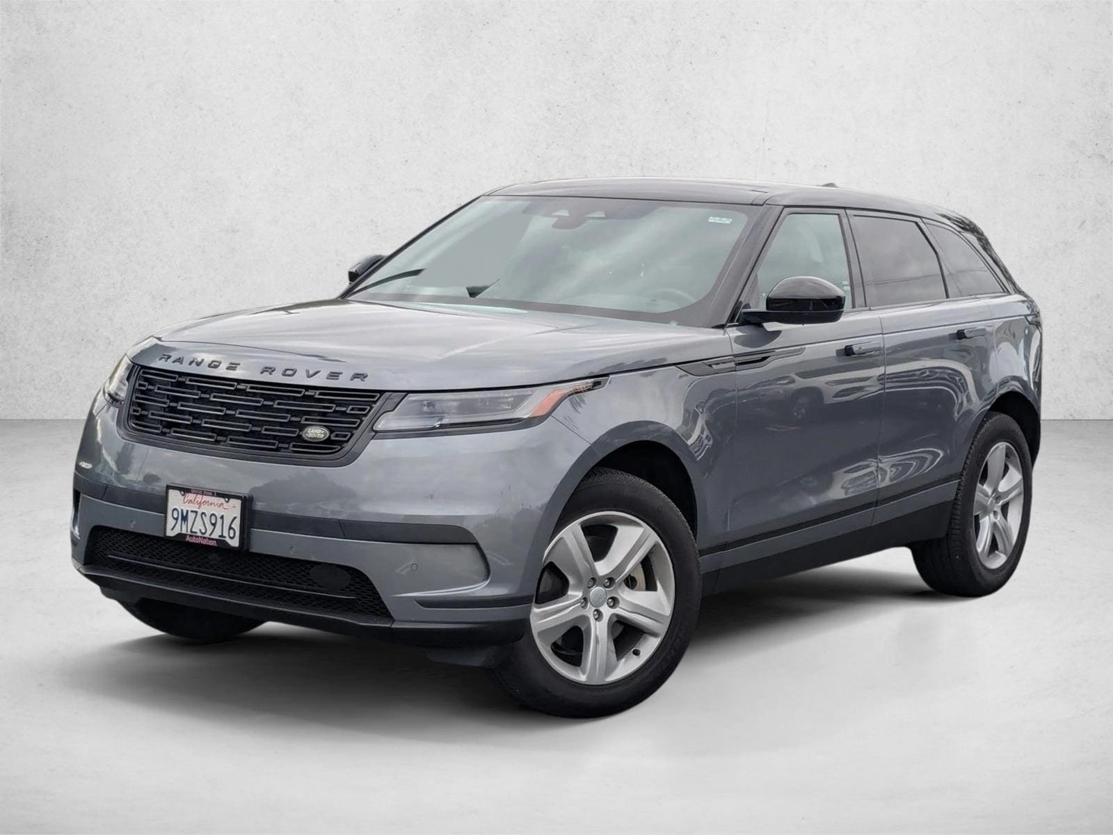 2025 Land Rover Range Rover Velar P250 S's photo