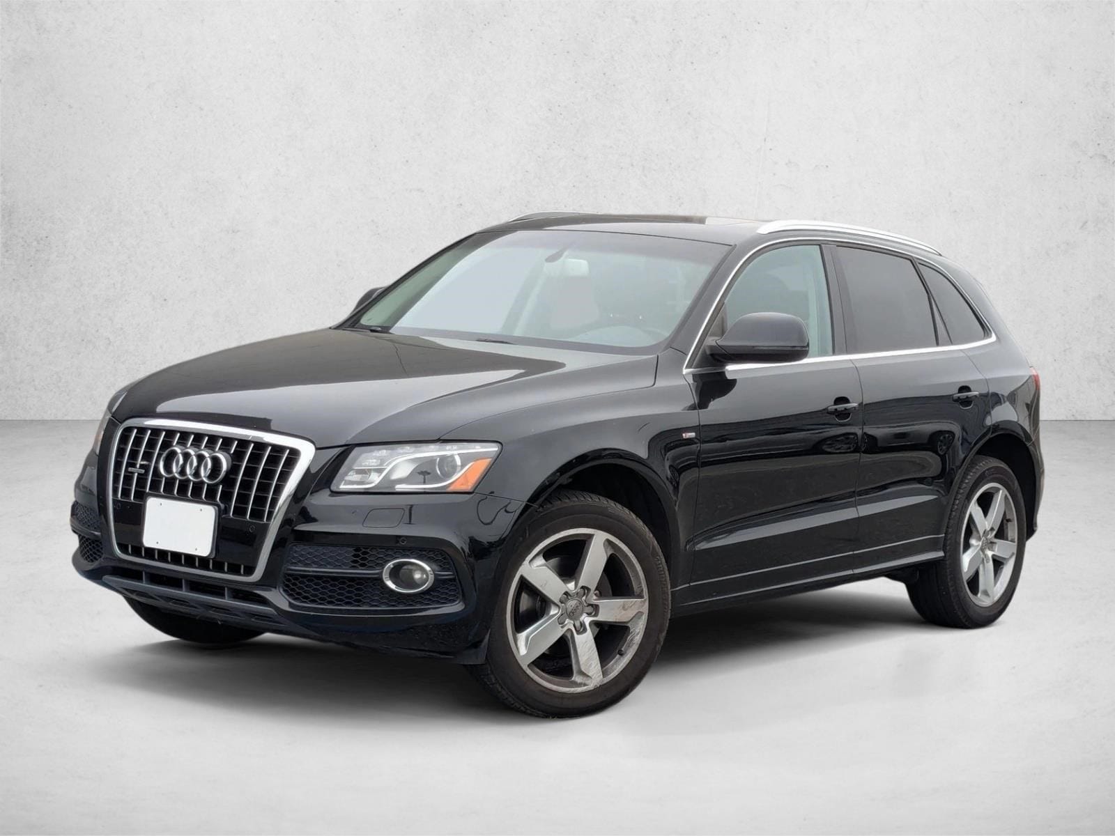 2011 Audi Q5 3.2 quattro Tiptronic Premium Plus's photo