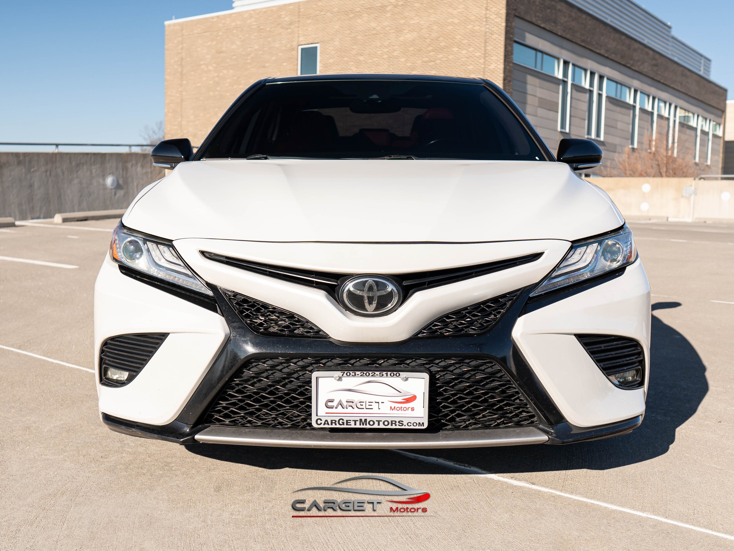 2020 Toyota Camry XSE photo 2