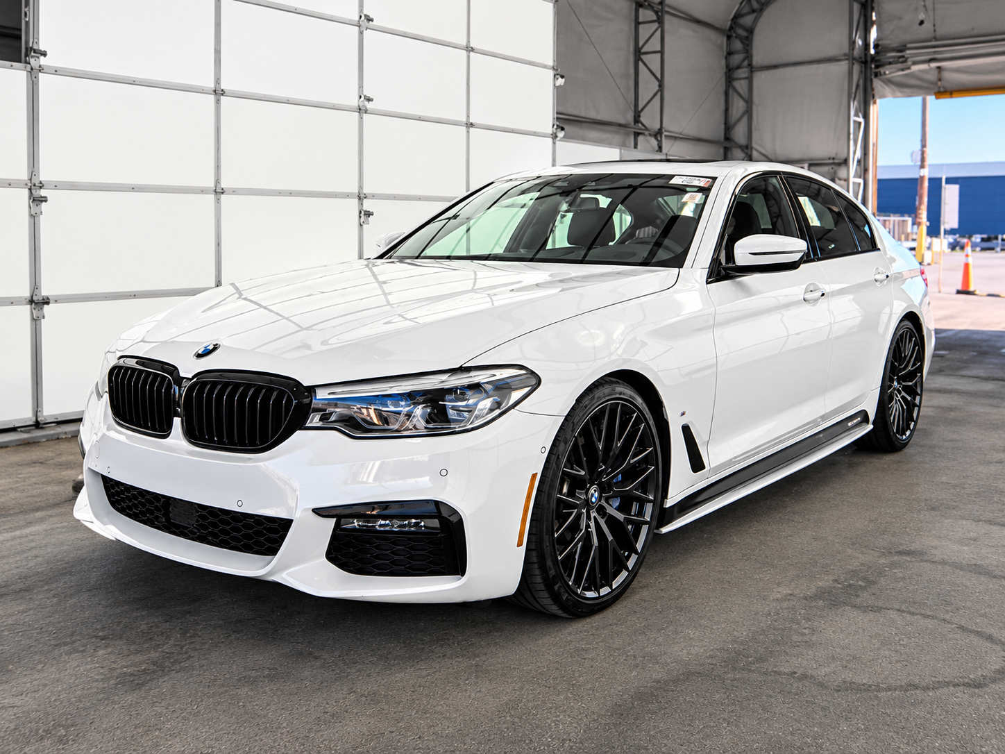  BMW 540i