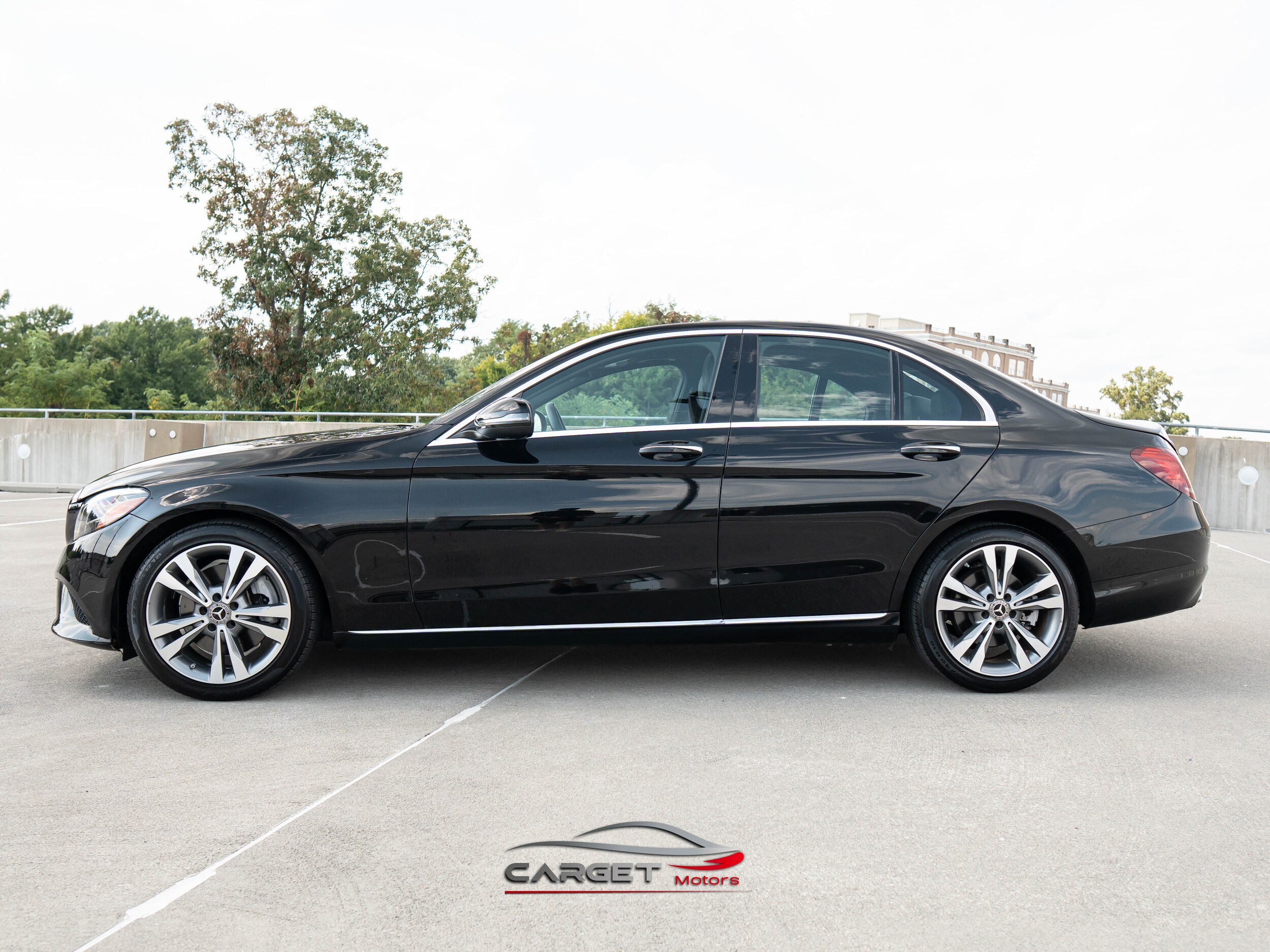 2019 Mercedes Benz C 300 photo 2