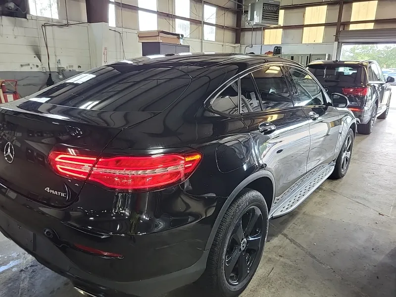 2018 Mercedes Benz GLC 300 4MATIC Coupe photo 2