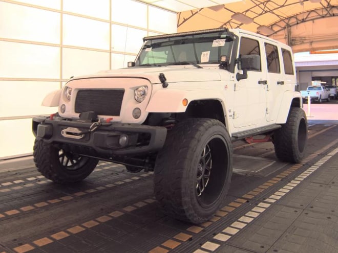 White 2017 Jeep Wrangler SUV / Crossover Four-Wheel Drive 6-Speed Manual