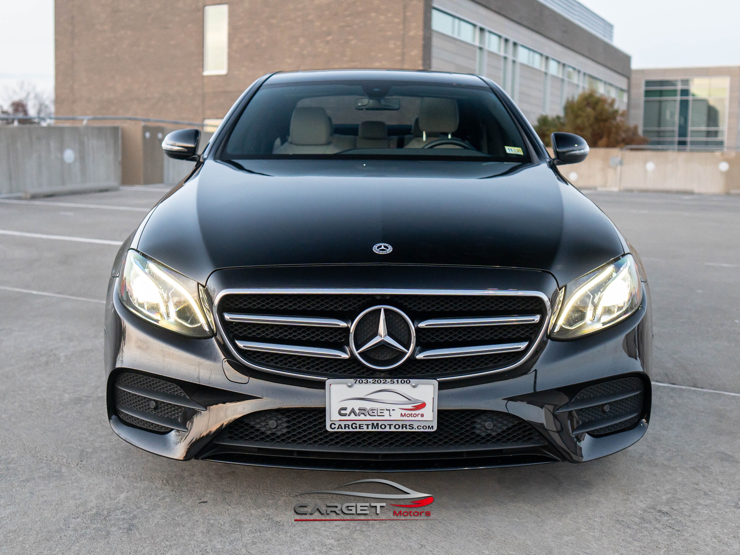 2018 Mercedes Benz E 300 photo 2
