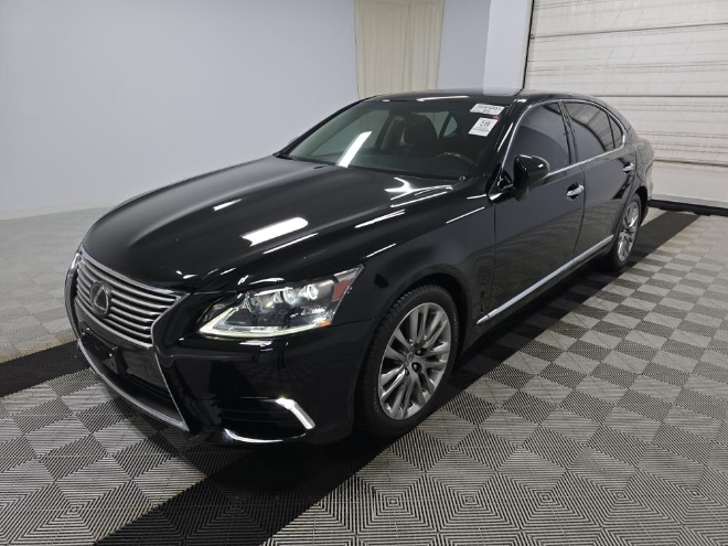 2016 Lexus LS L's photo
