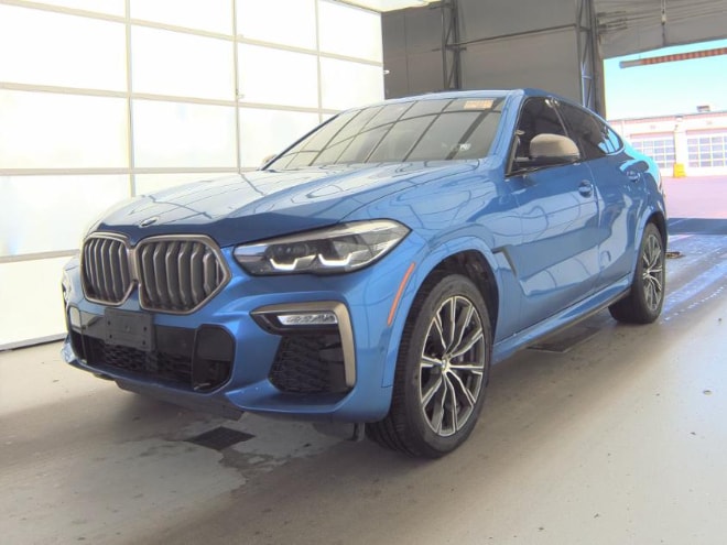 2020 BMW X6 M50i's photo