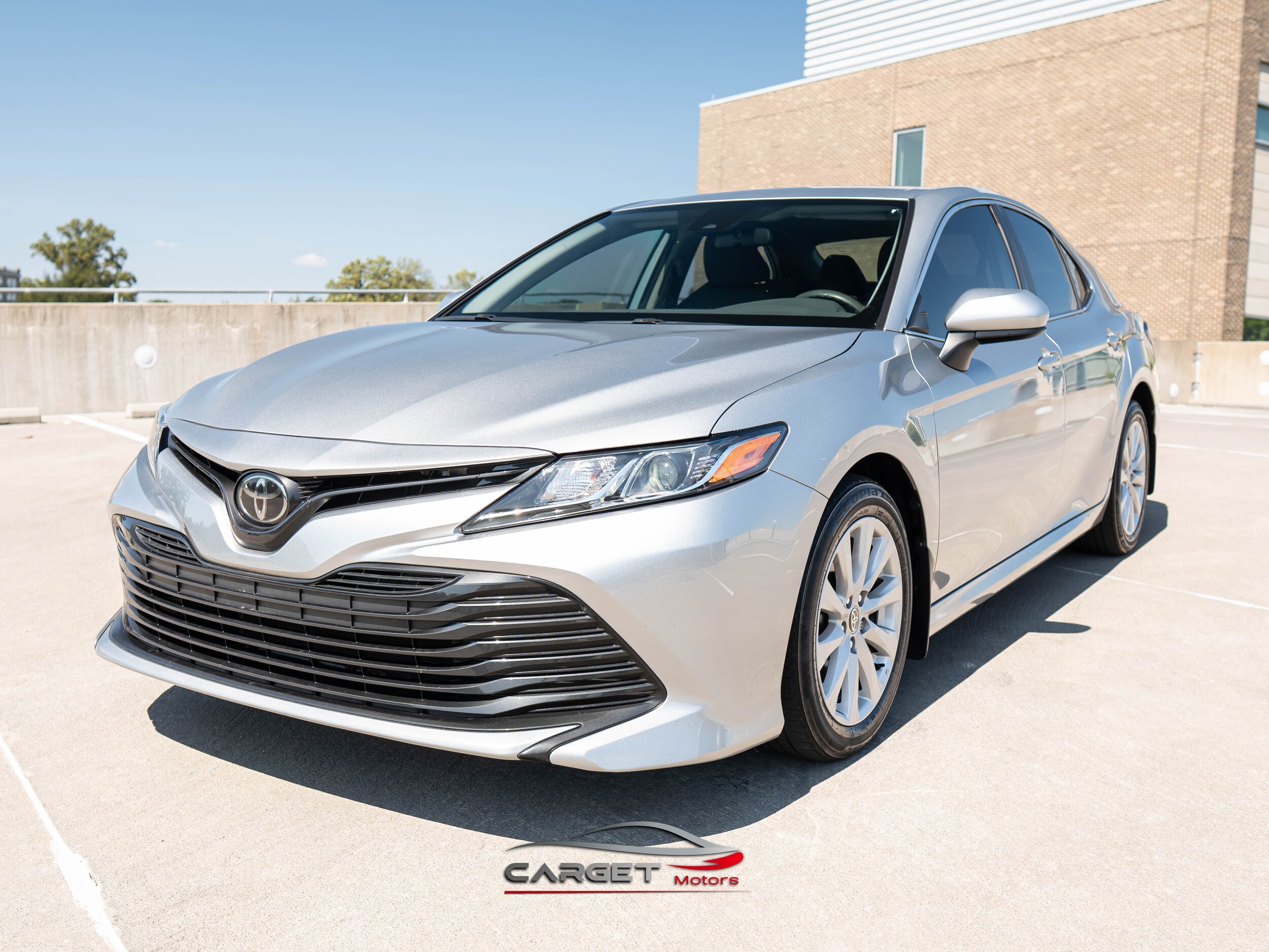 2020 Toyota Camry LE photo 3