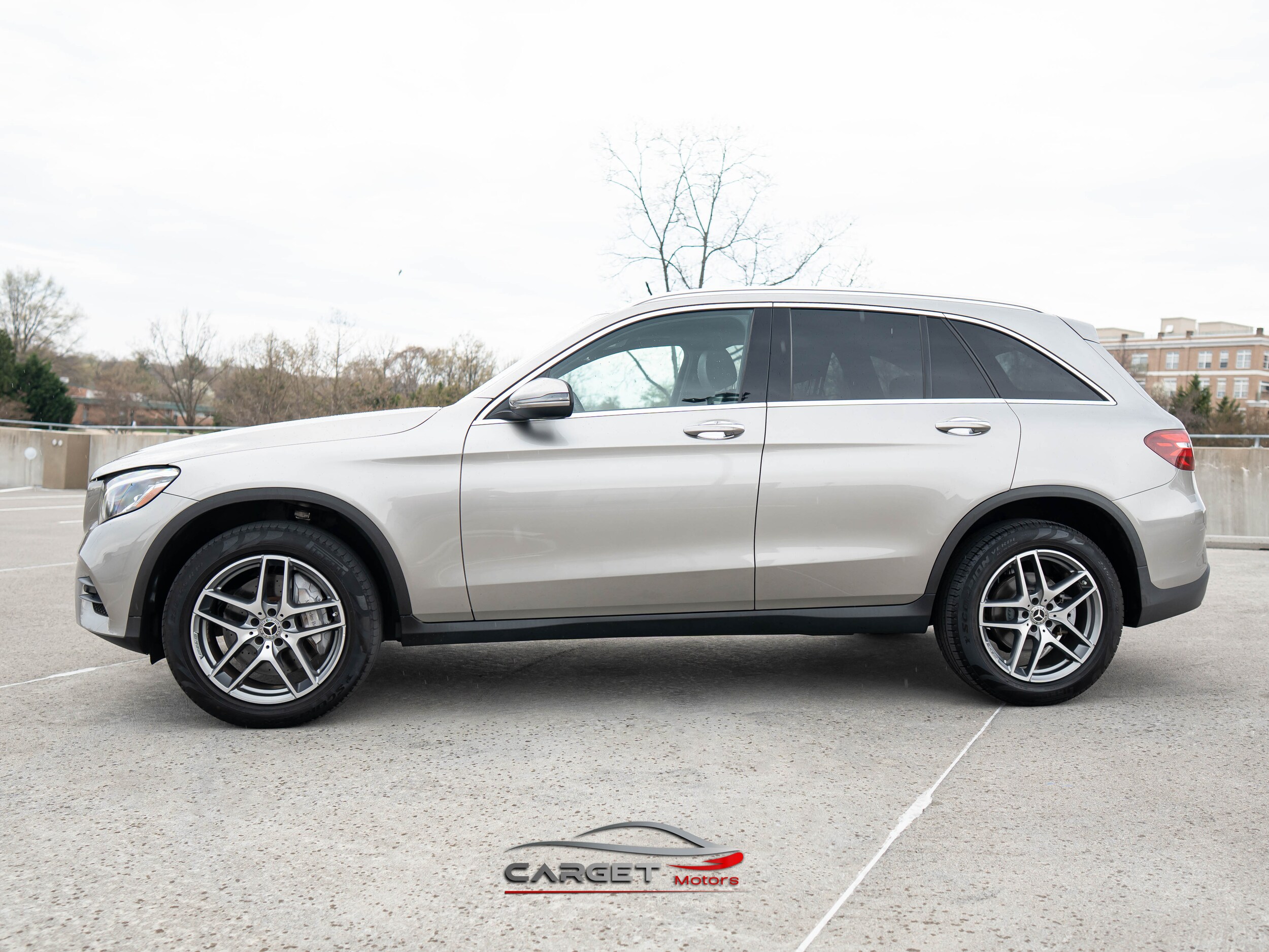 2019 Mercedes Benz GLC 300 4MATIC photo 4