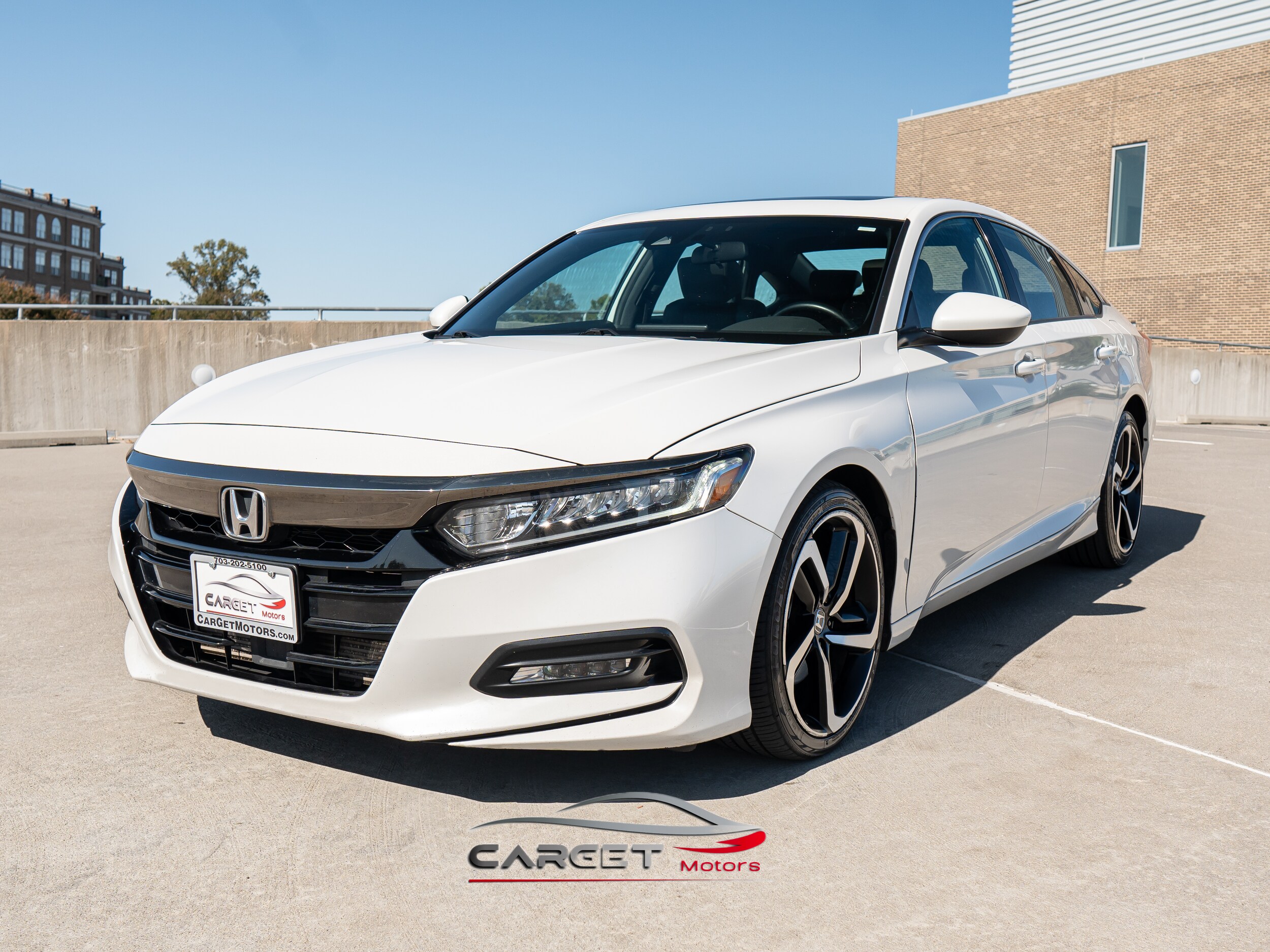 2019 Honda Accord Sport 2.0T photo 3