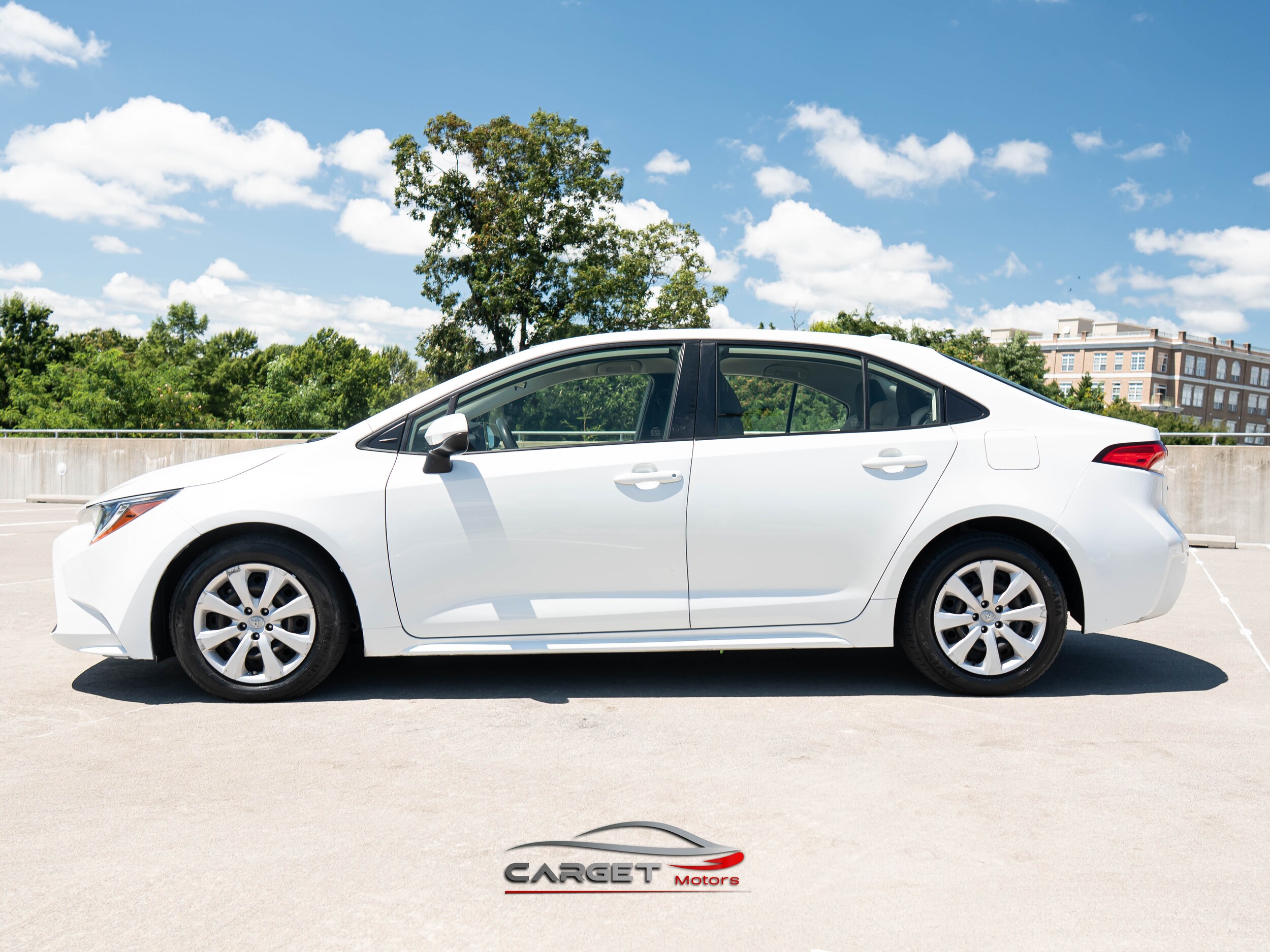 2022 Toyota Corolla LE photo 4