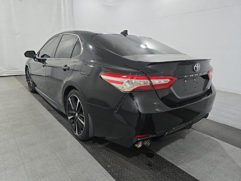 2020 Toyota Camry XSE photo 4