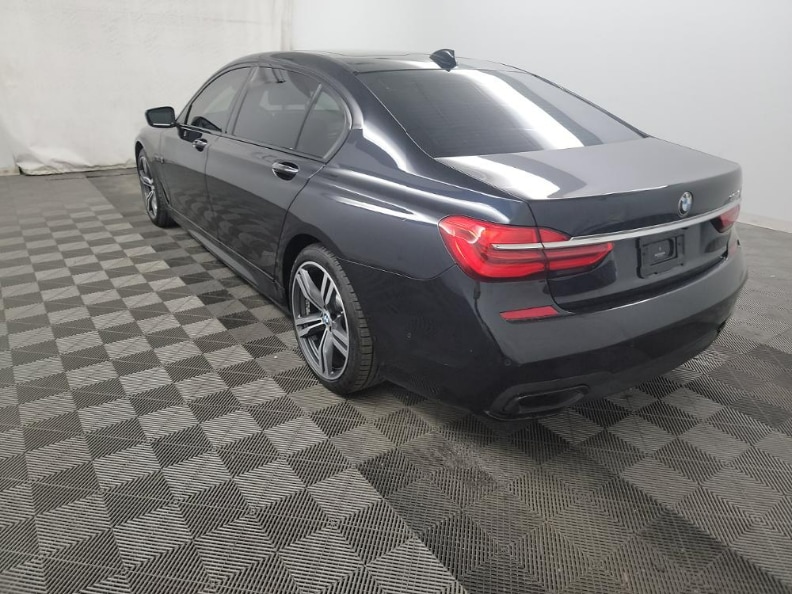 2018 Bmw 750i Sedan photo 4