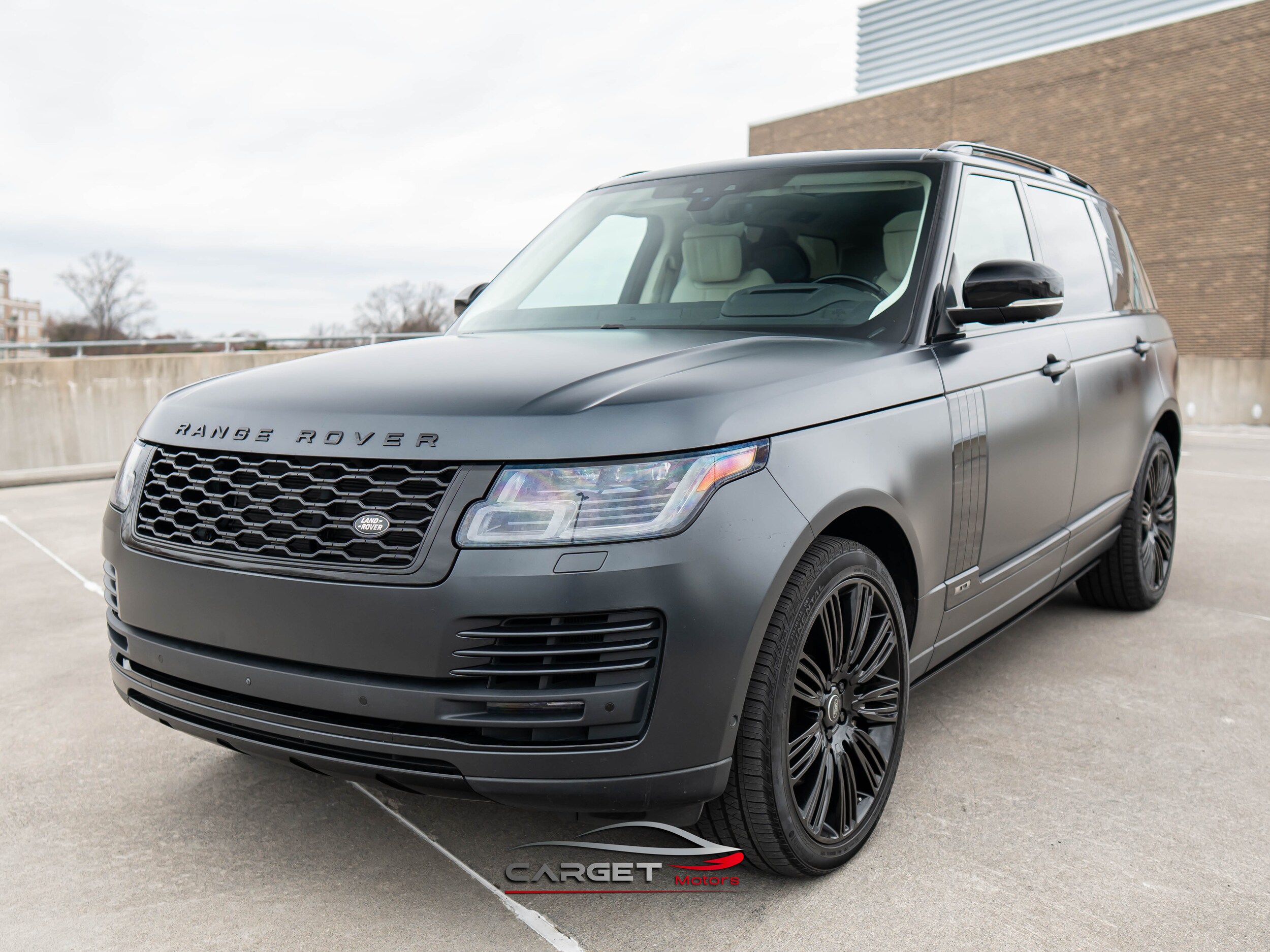 2020 Land Rover Range Rover SuperCharged photo 3