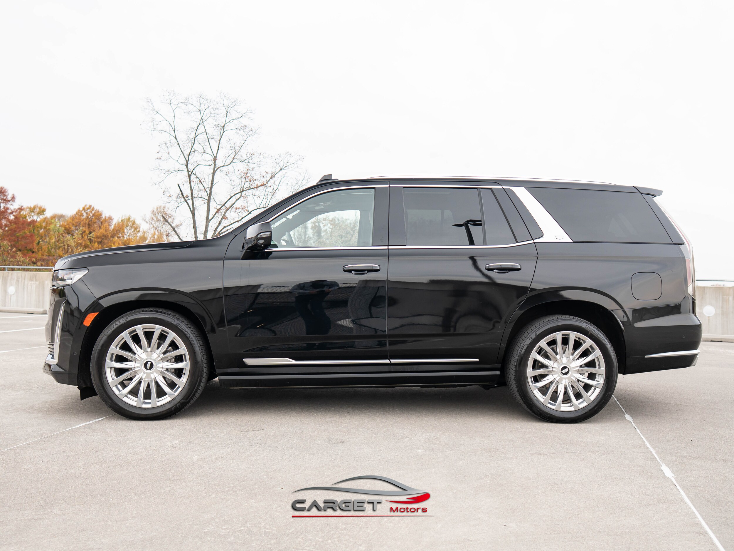 2023 Cadillac Escalade Premium Luxury photo 4