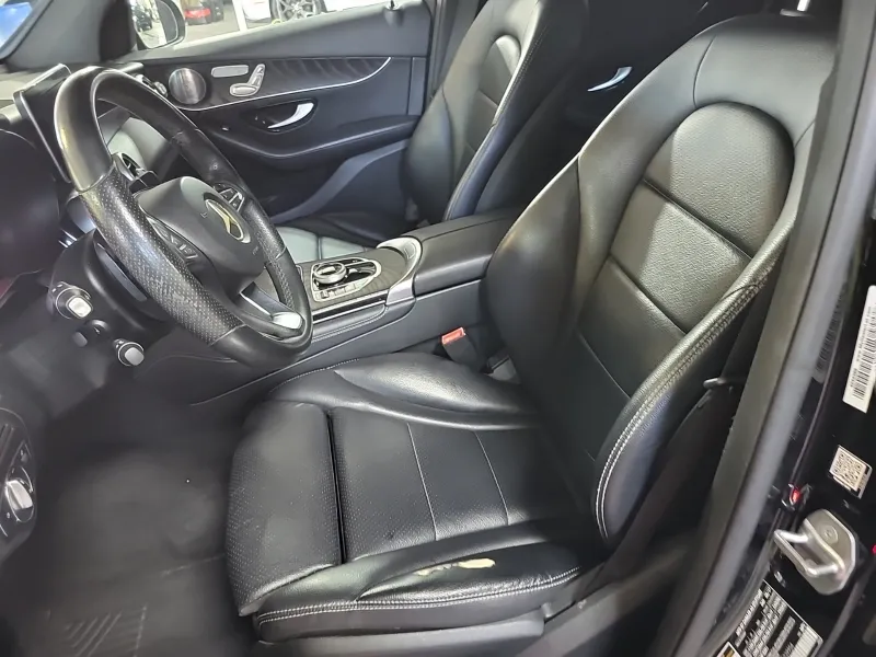 2018 Mercedes Benz GLC 300 4MATIC Coupe photo 3