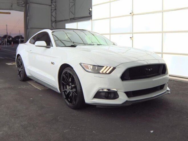 2017 Ford Mustang GT photo 2