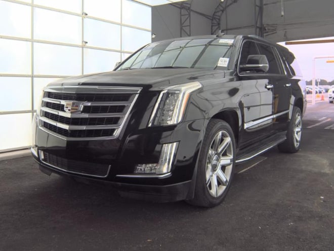 2018 Cadillac Escalade ESV Luxury's photo