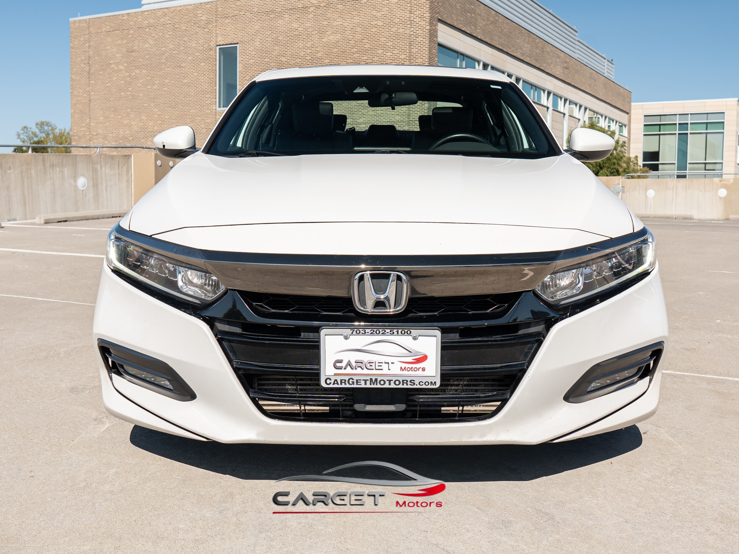 2019 Honda Accord Sport 2.0T photo 2