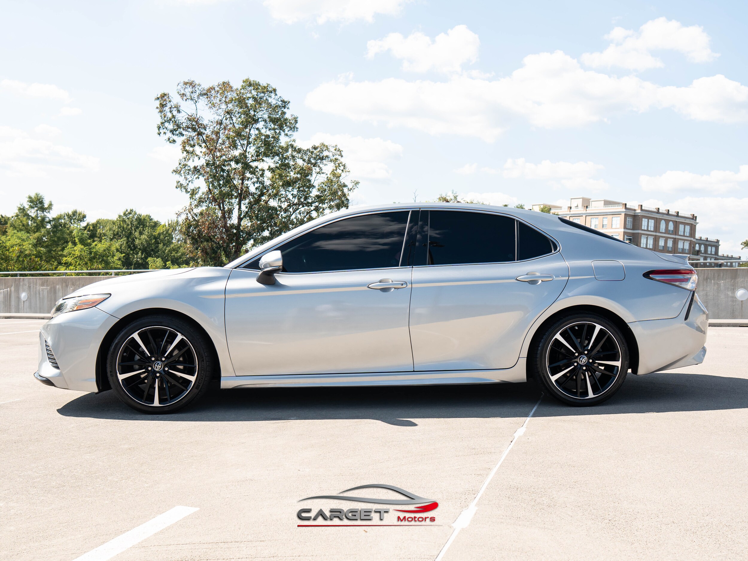 2018 Toyota Camry L photo 2