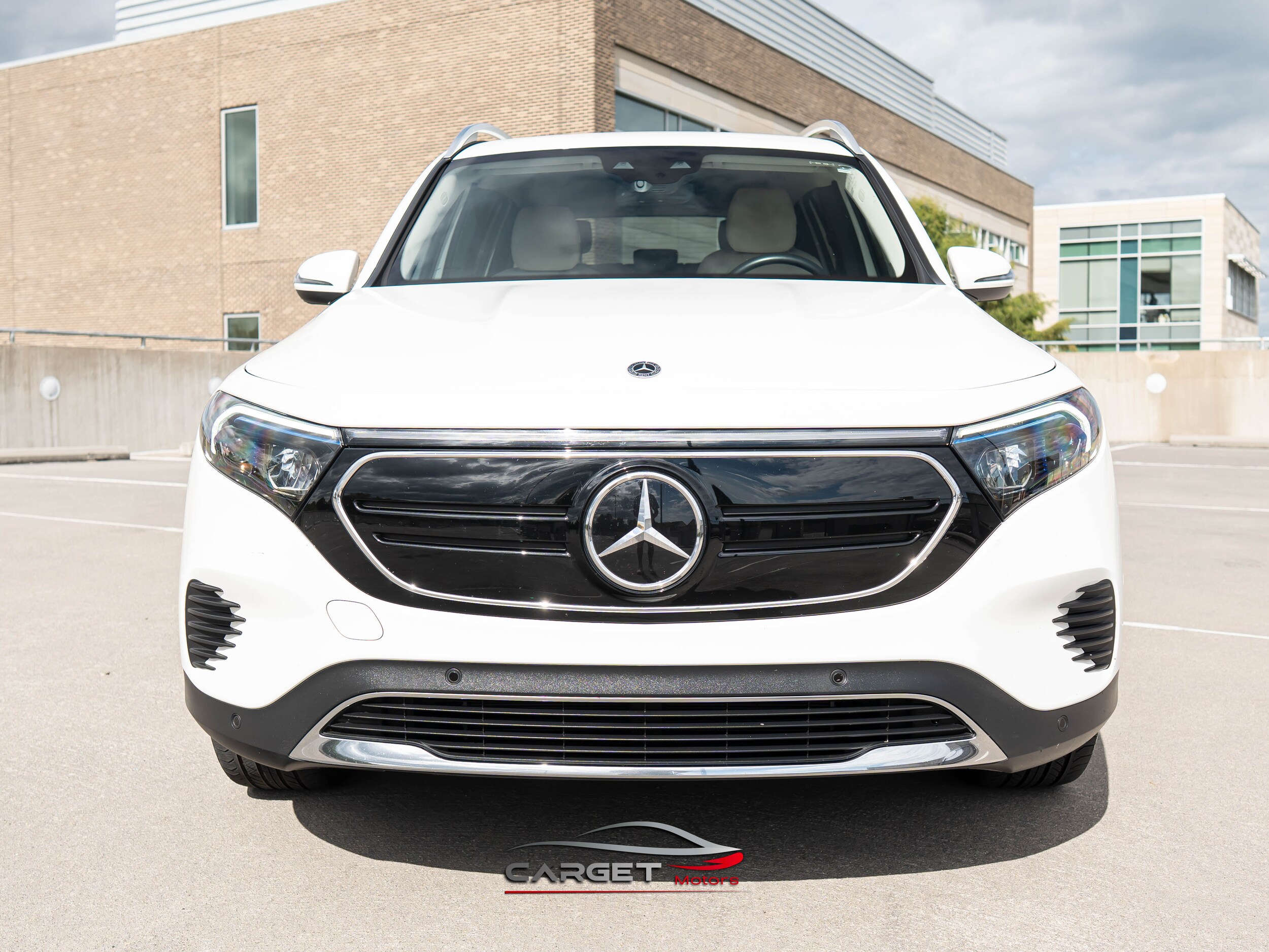 2022 Mercedes Benz EQB 300 4MATIC photo 2