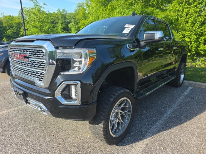 2021 GMC Sierra 4WD Crew Cab Short Box Denali's photo