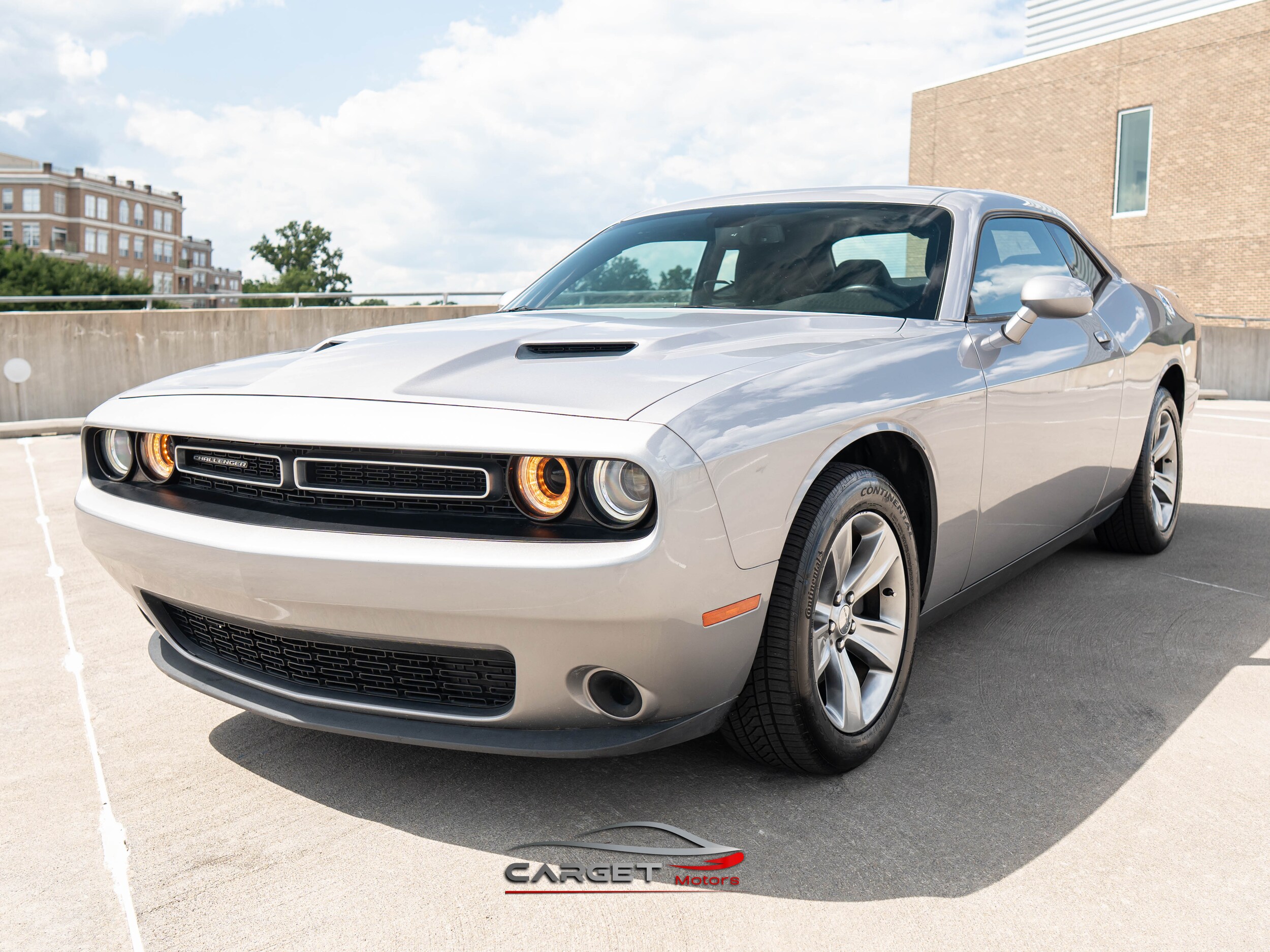 2018 Dodge Challenger SXT photo 3