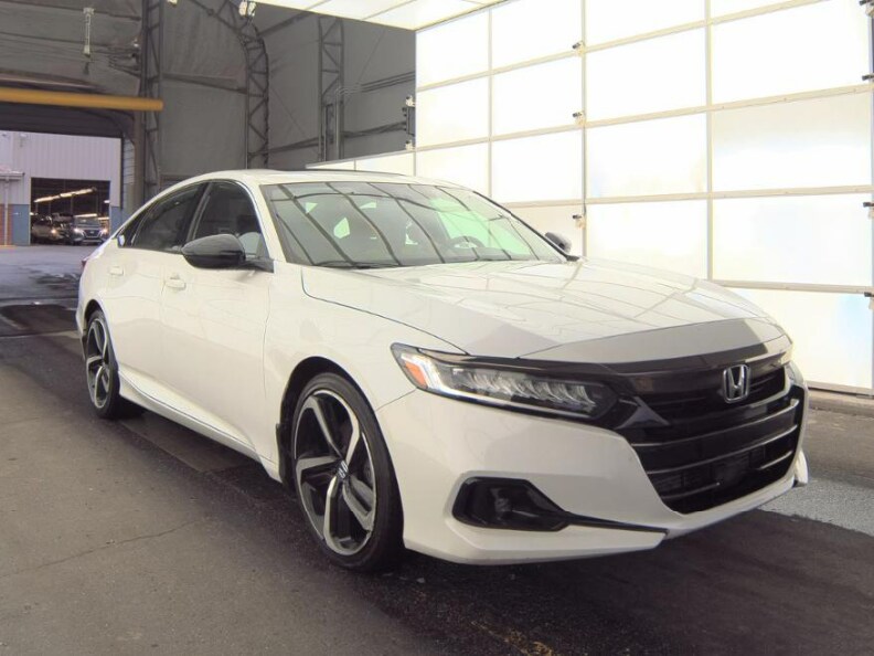 2022 Honda Accord Sport 2.0T photo 2