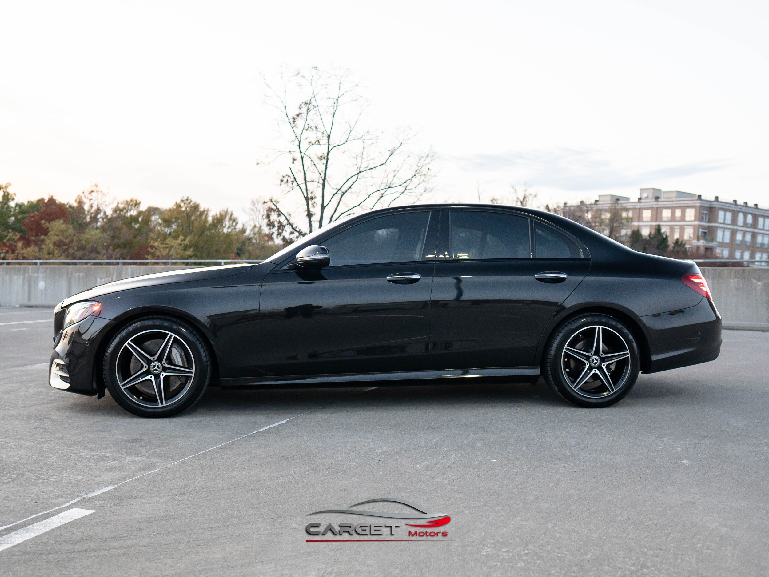 2018 Mercedes Benz E 300 photo 4