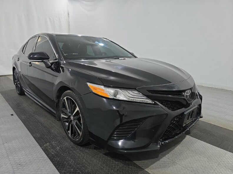 2020 Toyota Camry XSE photo 2