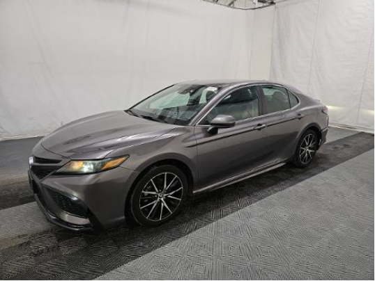 2021 Toyota Camry 2.5 Auto SE's photo