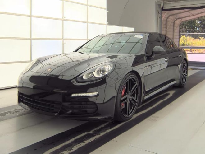 2016 Porsche Panamera S's photo