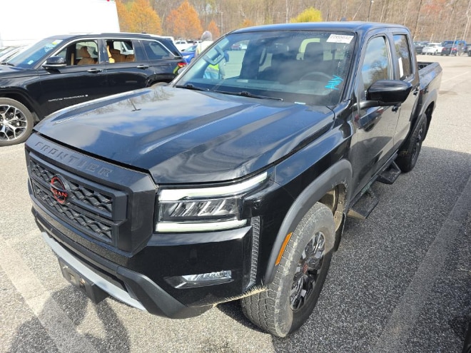 2023 Nissan Frontier PRO-4X Crew Cab 4X4's photo