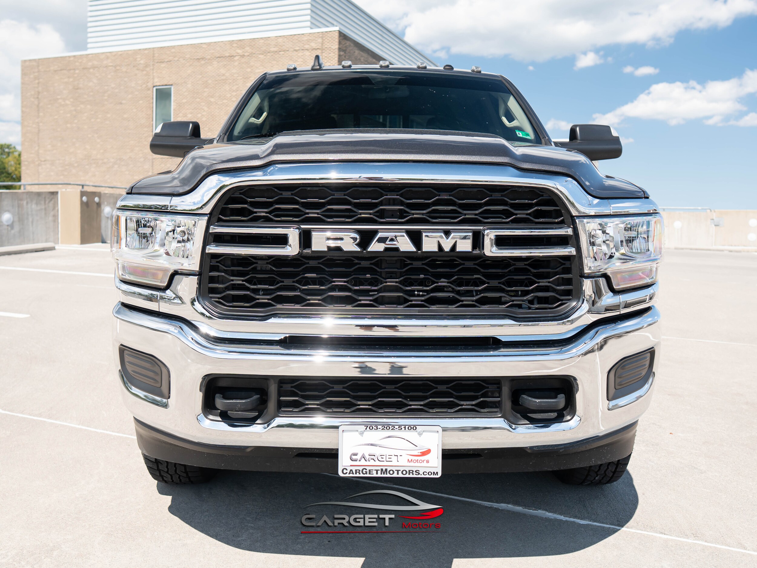 2020 Ram 3500 Tradesman photo 2