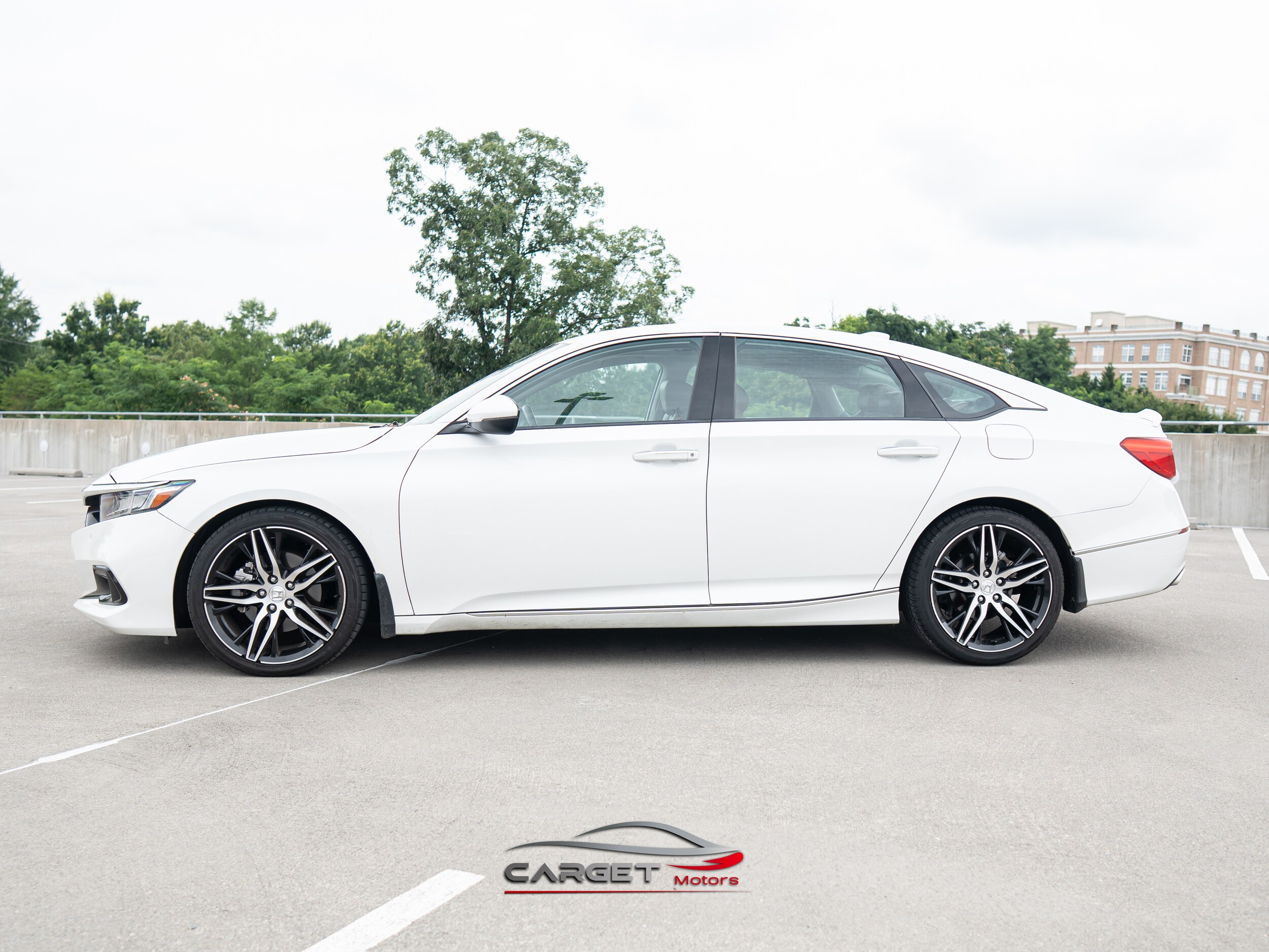 2021 Honda Accord Touring 2.0T photo 2