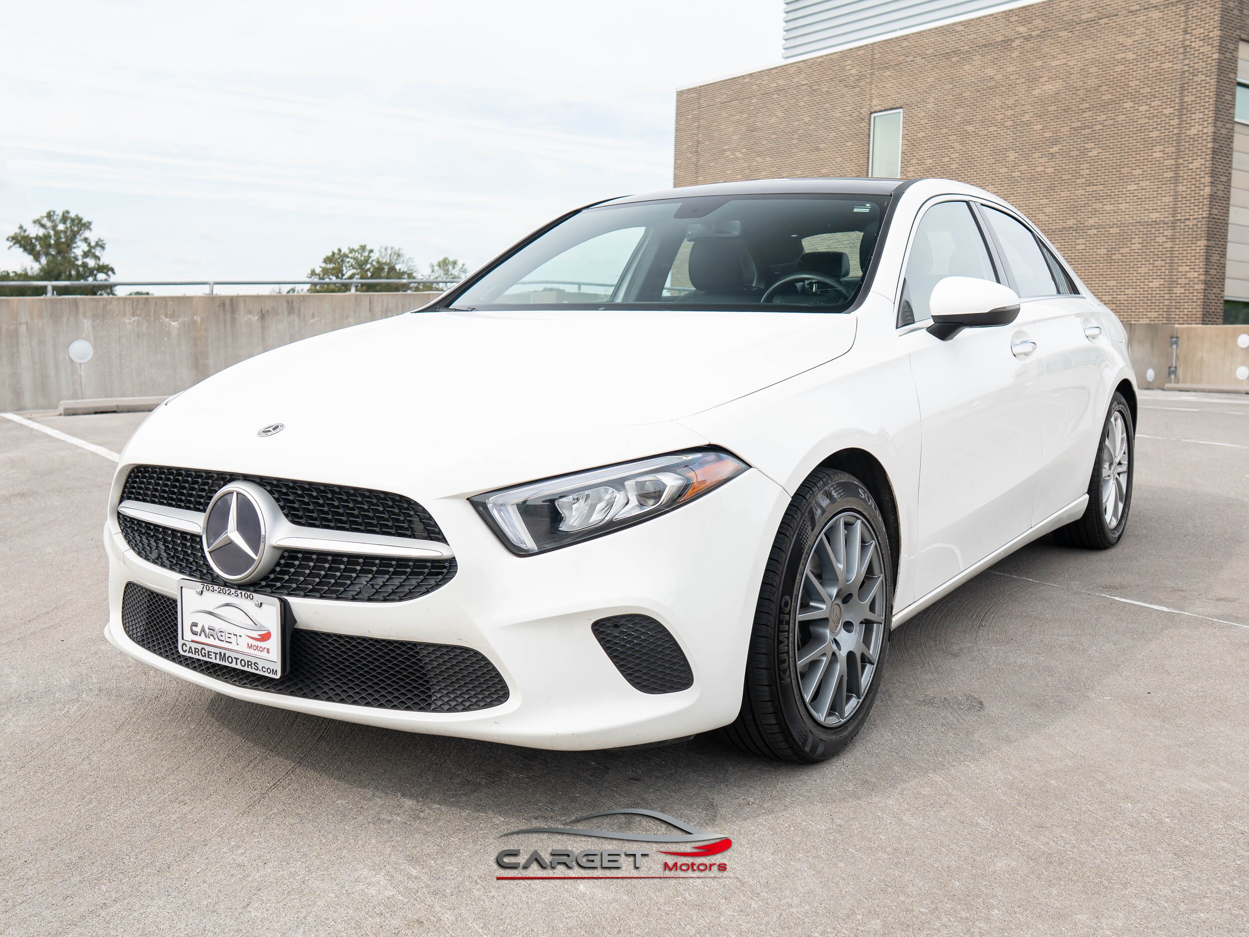 2019 Mercedes Benz A 220 photo 2
