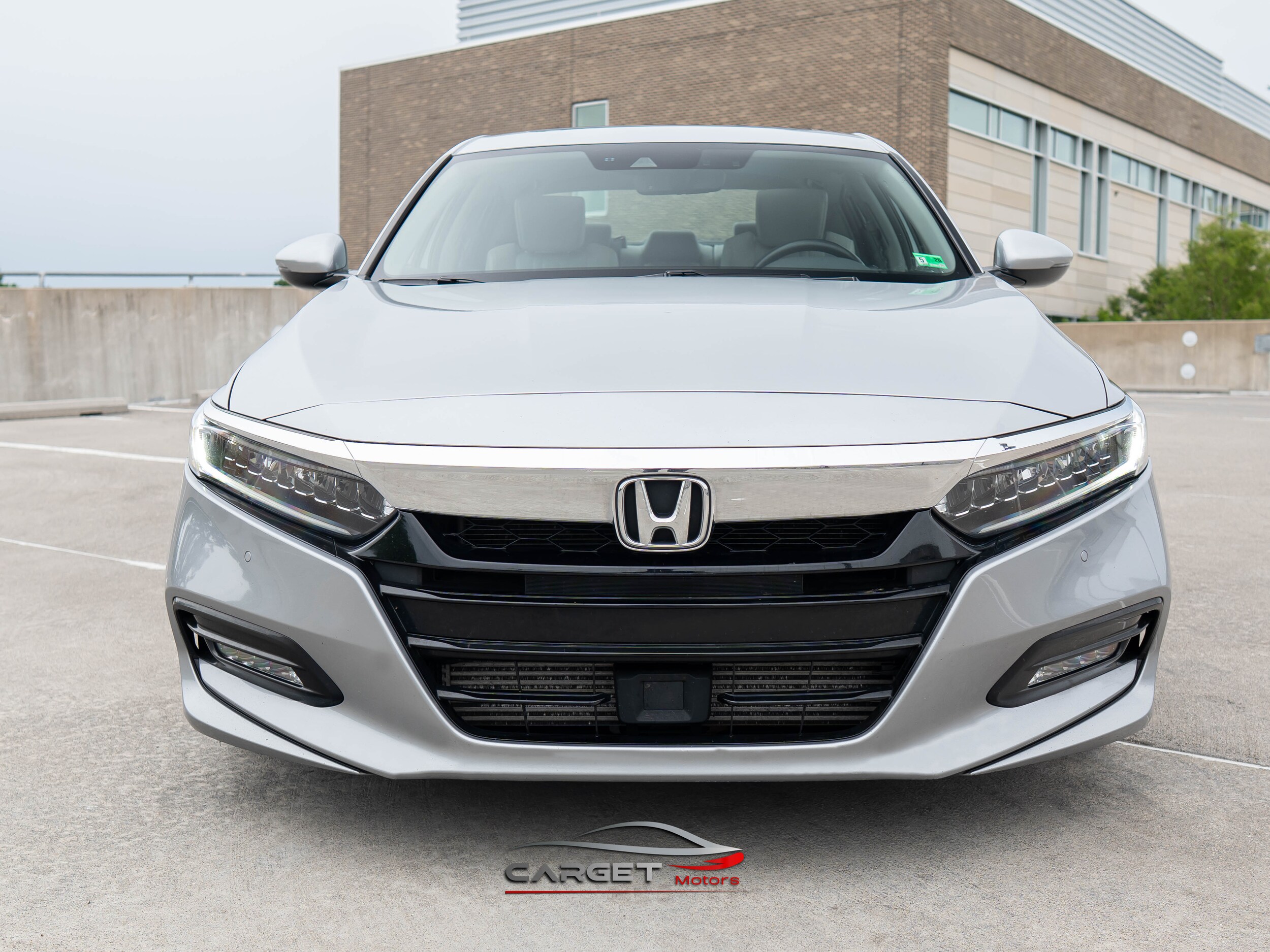 2019 Honda Accord Touring photo 2