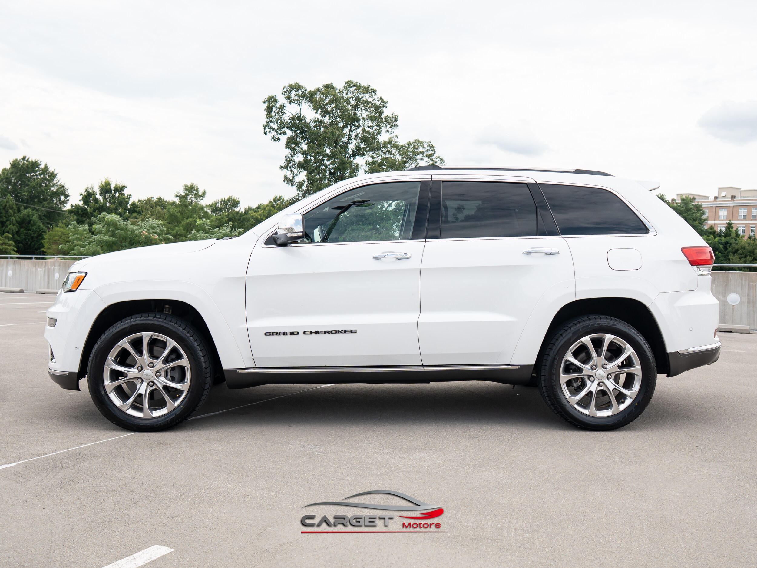 2019 Jeep Grand Cherokee Summit photo 4